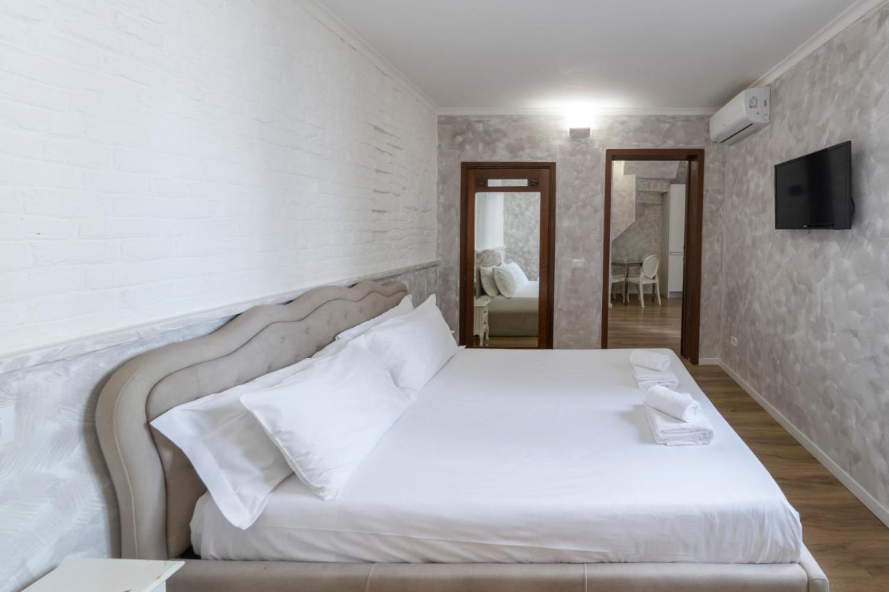Home Holiday Rome - 2° Floor Bagian luar foto
