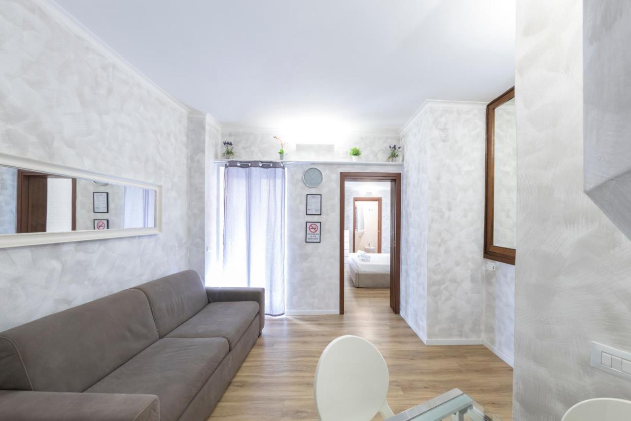 Home Holiday Rome - 2° Floor Bagian luar foto
