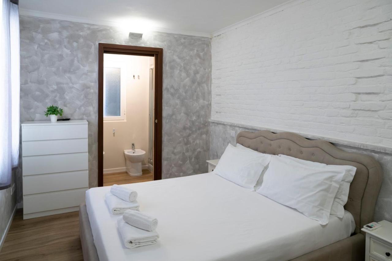 Home Holiday Rome - 2° Floor Bagian luar foto